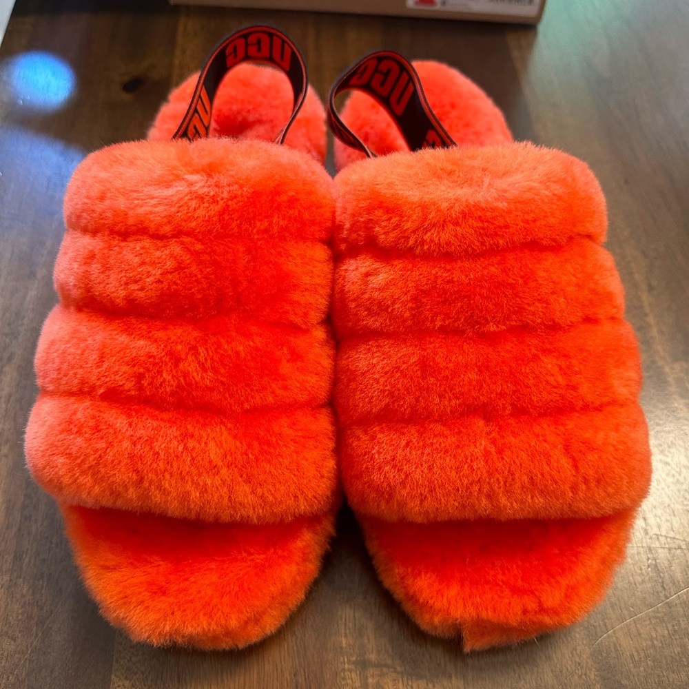 UGG Fluff  Yeah Slide Sheepskin Slipper Sandals Women's Size 9 Orange NEW